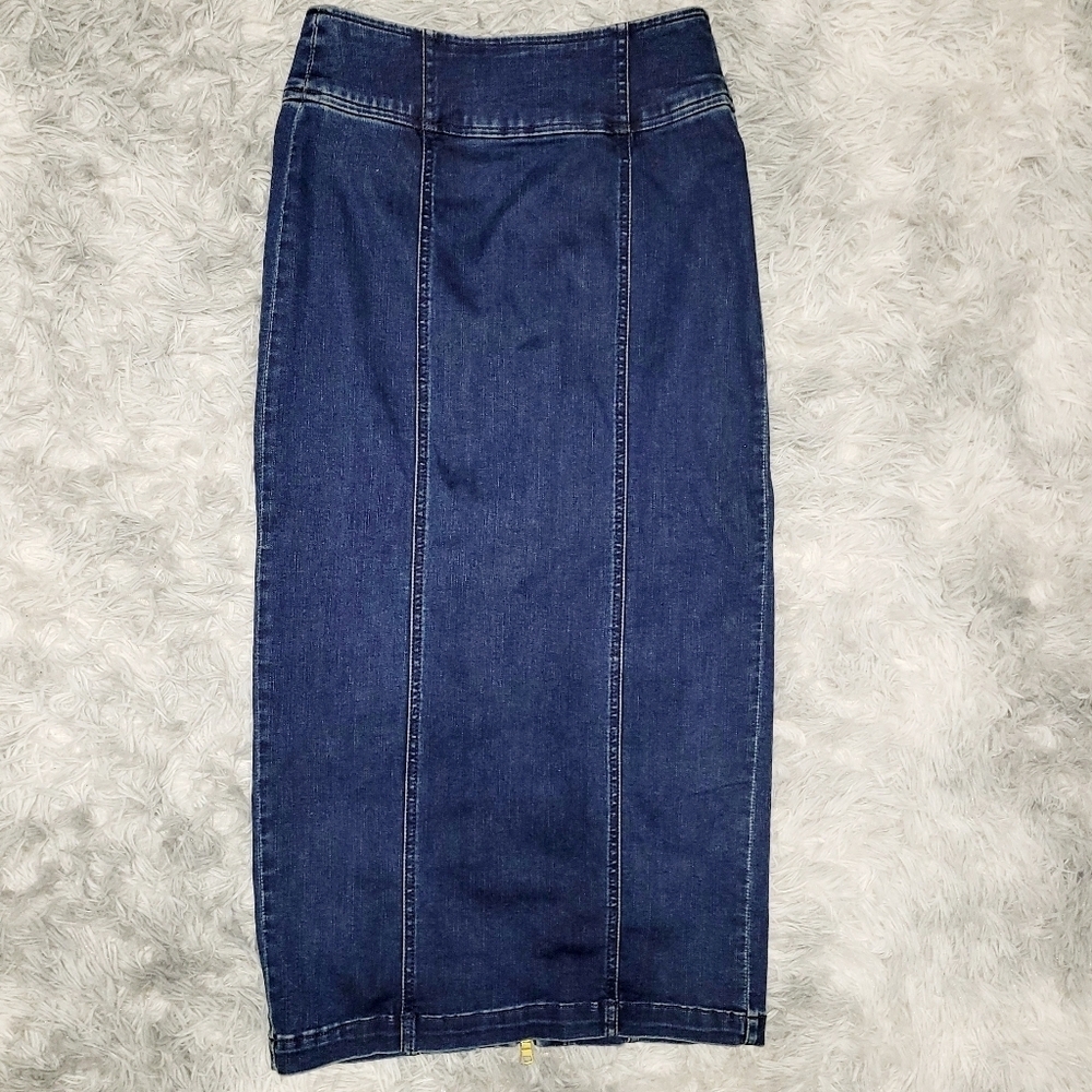 New York & Company, Zip-Back Denim Midi Pencil Skirt, Size 2 - Picture 2 of 6